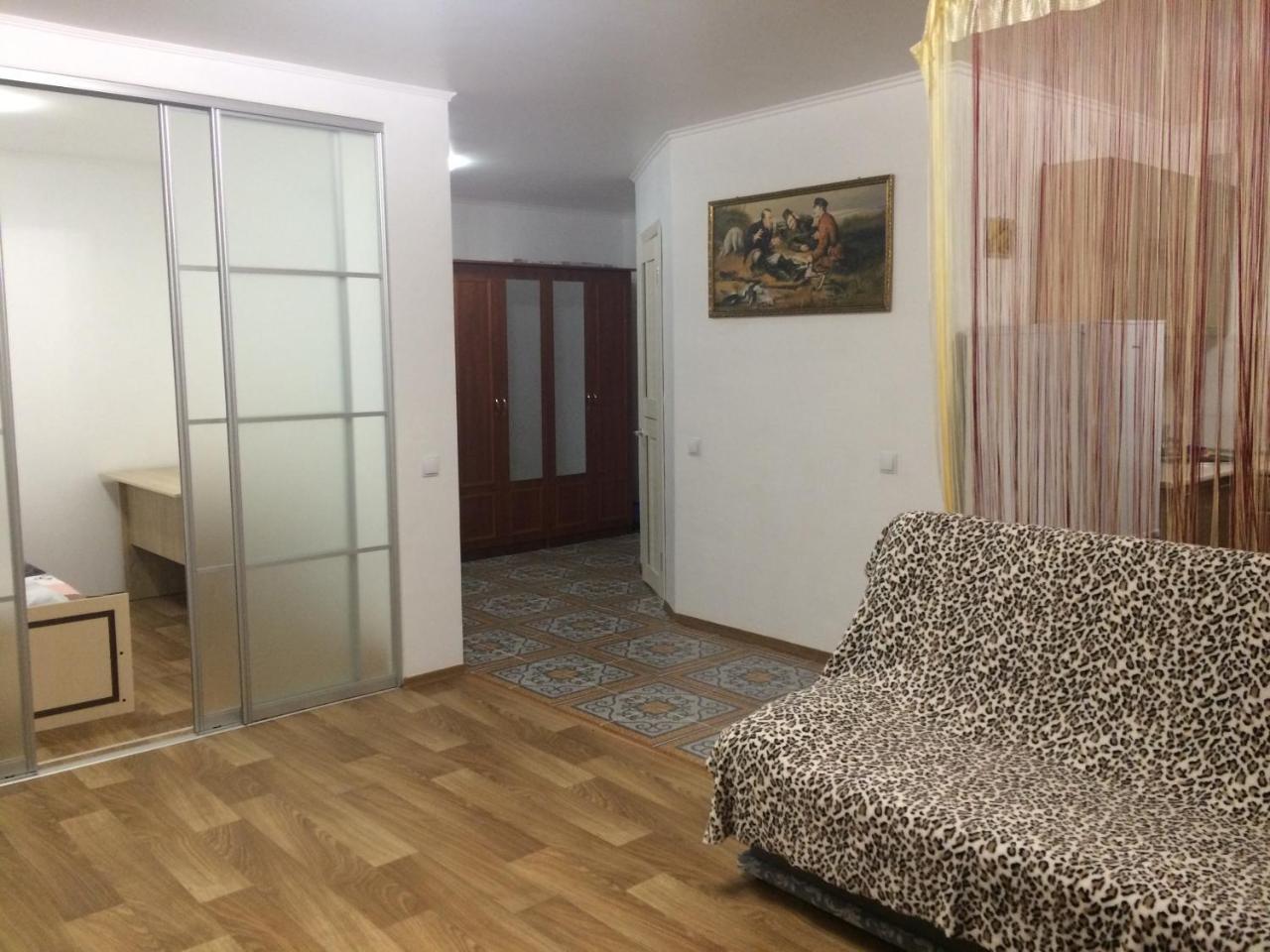 Studio Apartment in Center Poltava Buitenkant foto