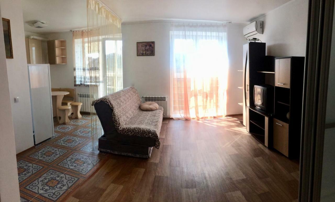 Studio Apartment in Center Poltava Buitenkant foto