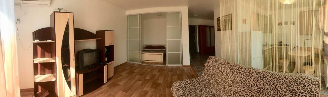 Studio Apartment in Center Poltava Buitenkant foto