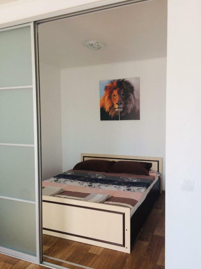 Studio Apartment in Center Poltava Buitenkant foto